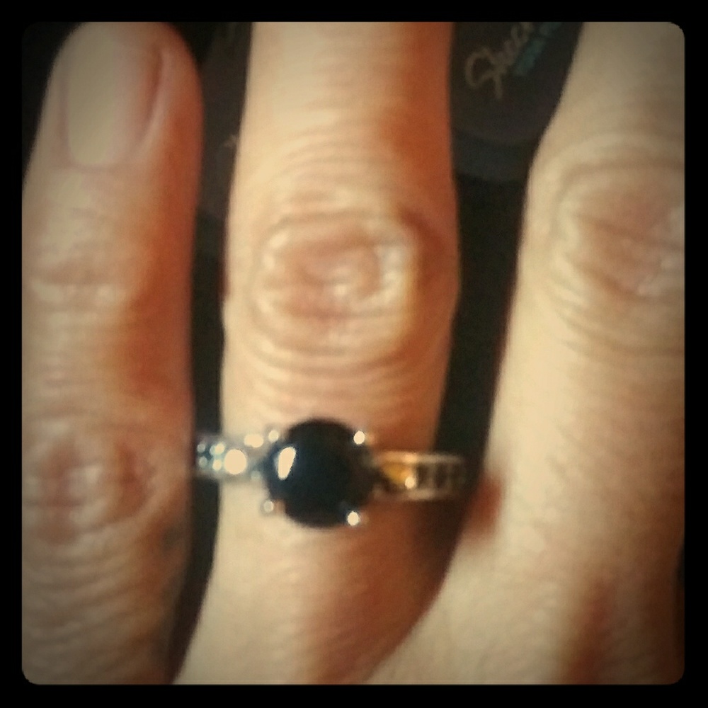 Skull ring